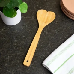 Heart-Shaped Bamboo Kitchen Spoon 6 Heart-Shaped Bamboo Kitchen Spoon -Homeware Sale Store BambooHeartSpoon1