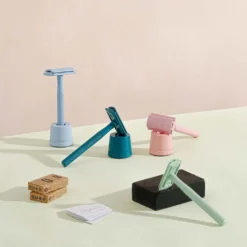 Unisex Safety Razor: Plastic Free -Homeware Sale Store UnisexSafetyRazor PlasticFreeGroupShot