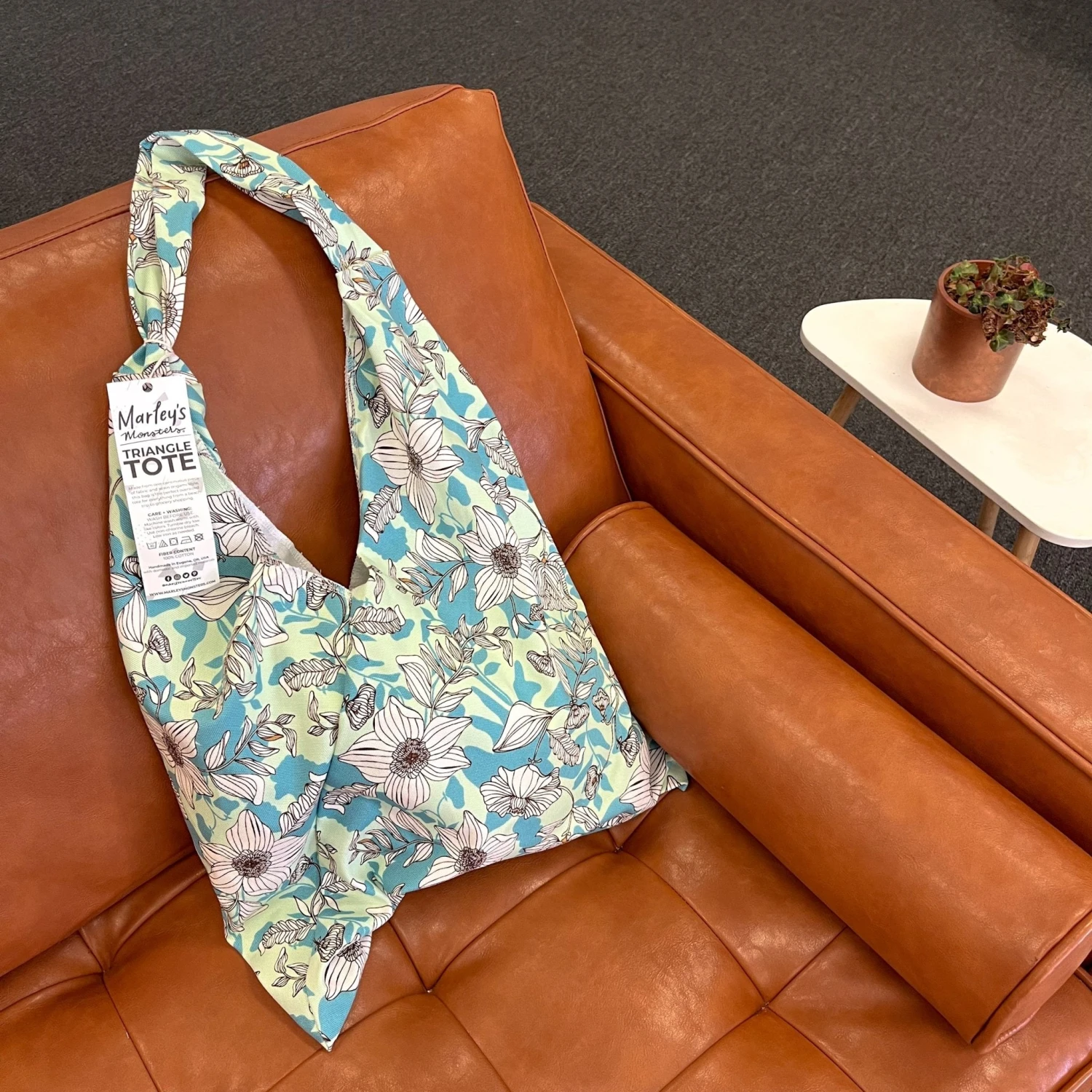 Market Triangle Tote 7 Market Triangle Tote - Image 7